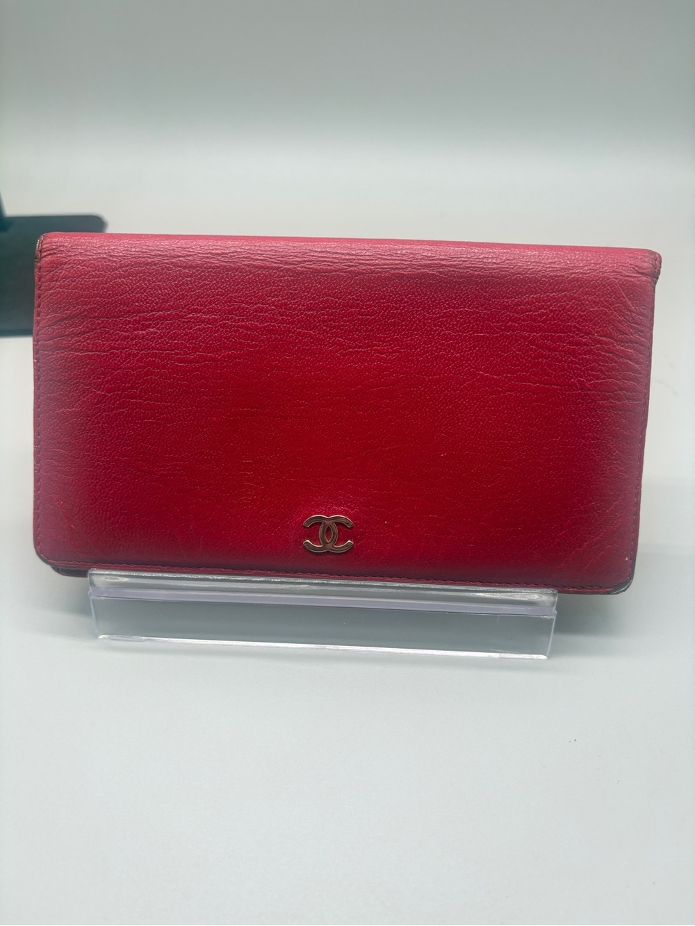 CHANEL Red Leather CC-Logo Continental Wallet